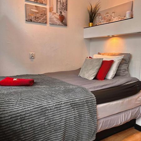 Petit 1 Bed Room Condo Warszawa Center Екстериор снимка